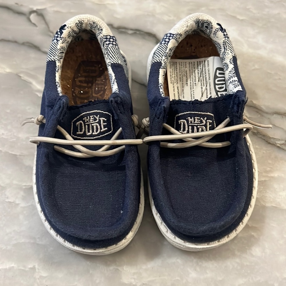 Size 6 Hey dude - worn once